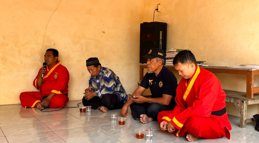 eratkan-ukhuwah-puluhan-kader-dan-pendekar-tapak-suci-sragen-gelar-sarasehan-di-ketro